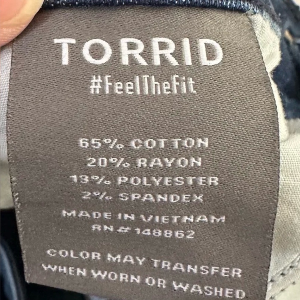 Torrid Jegging Skinny Super Soft High Rise Dark Wash Jeans size 18T - Picture 6 of 11